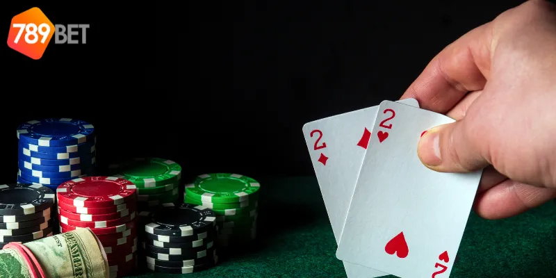 So sánh baccarat 3D và baccarat truyền thống